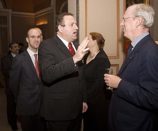 Derrire cette photo se trouve la photo originale, indispensable pour une impression de qualit.